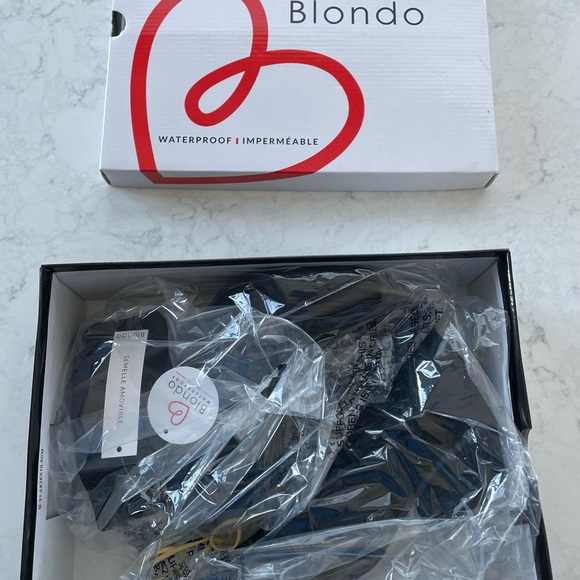 Blondo Waterproof Valli Bootie in black, size 5.5. Never Worn - Picture 2 of 6